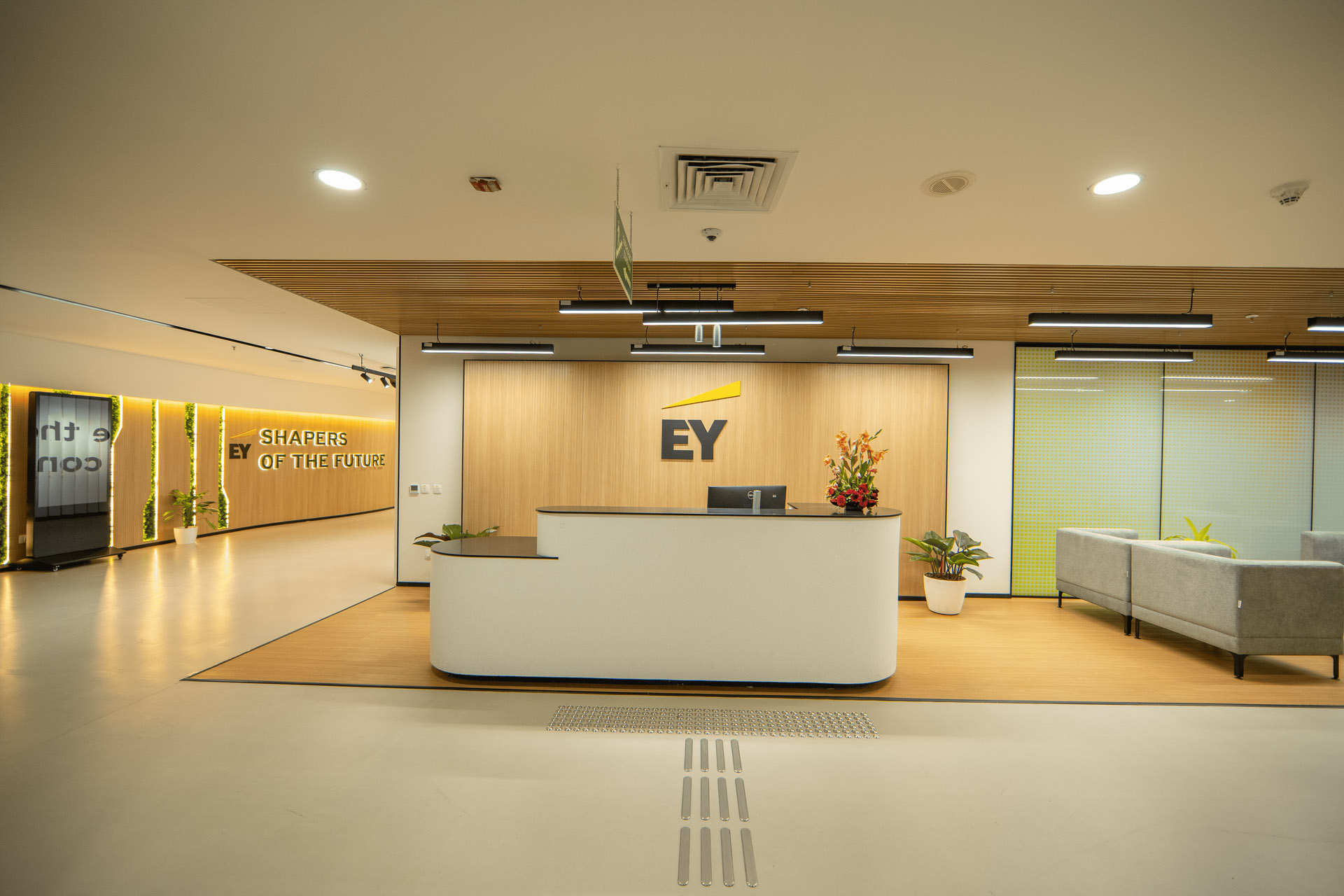 EY